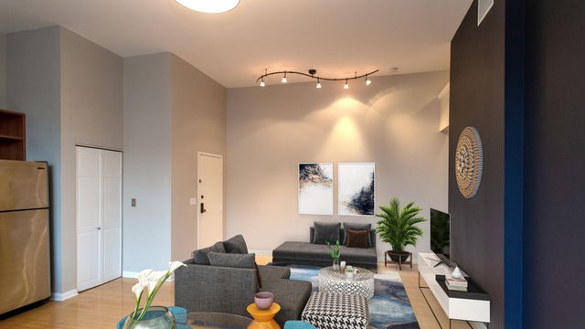 $265,000 | 807 Church Street, Unit 212, Evanston, IL 60201