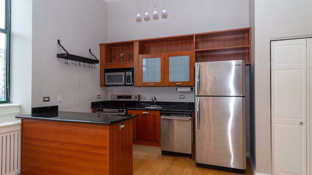 $265,000 | 807 Church Street, Unit 212, Evanston, IL 60201
