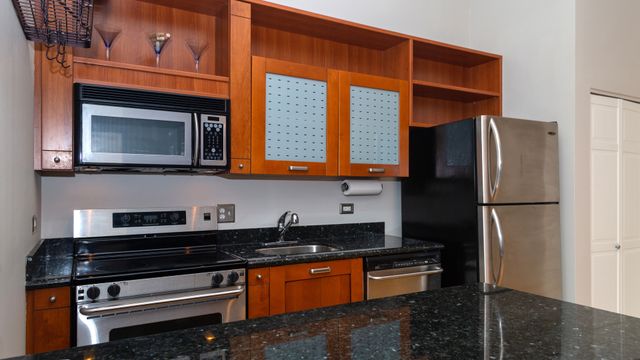 $265,000 | 807 Church Street, Unit 212, Evanston, IL 60201