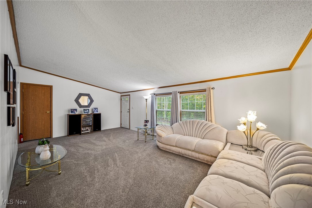 2891 Callender Road Rome, OH 44085 - Photo 10 of 41 Living Room