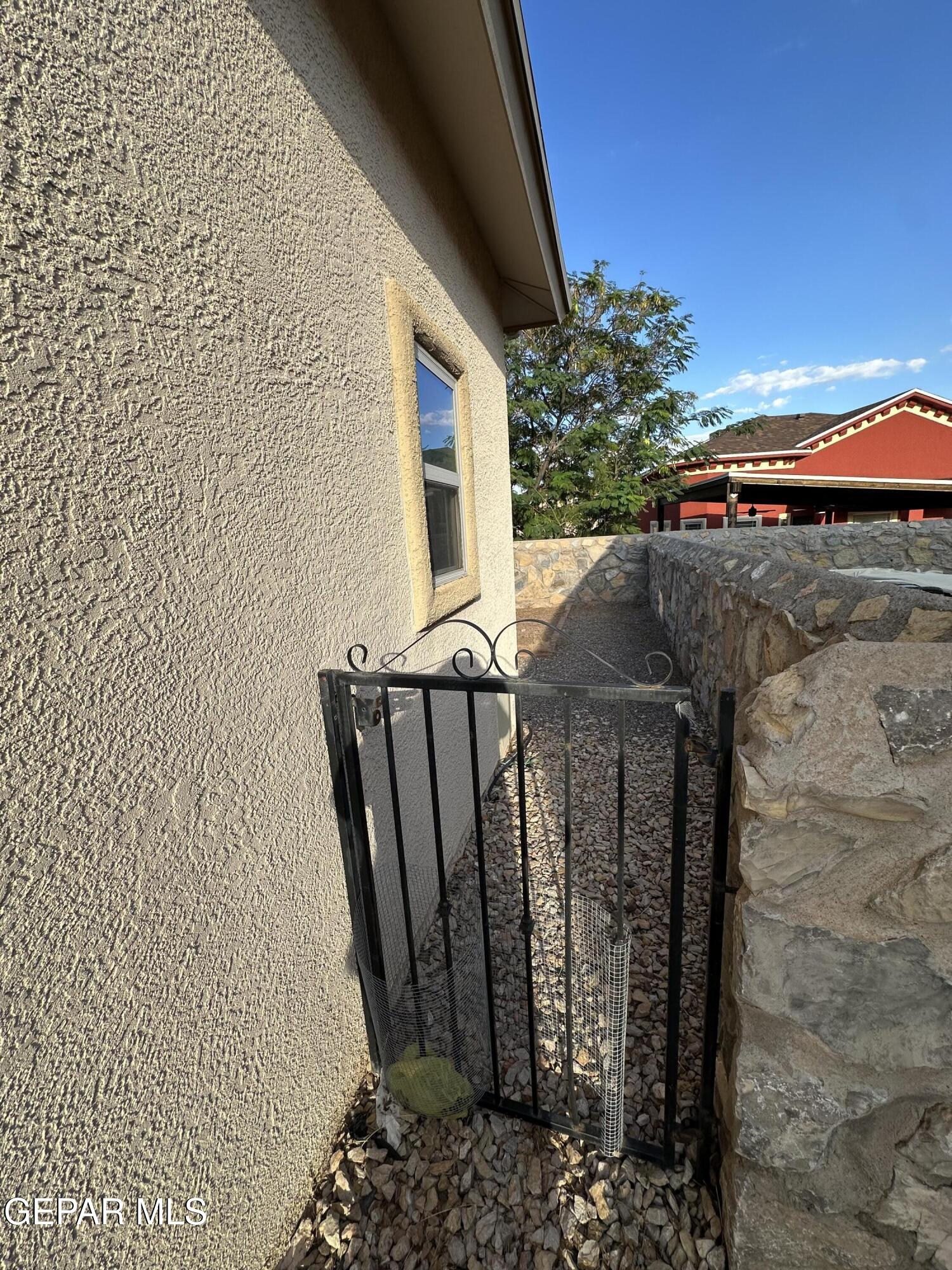 11528 Rafael Serna Lane El Paso, TX 79934 - Photo 19 of 22 a view of outdoor space and garden