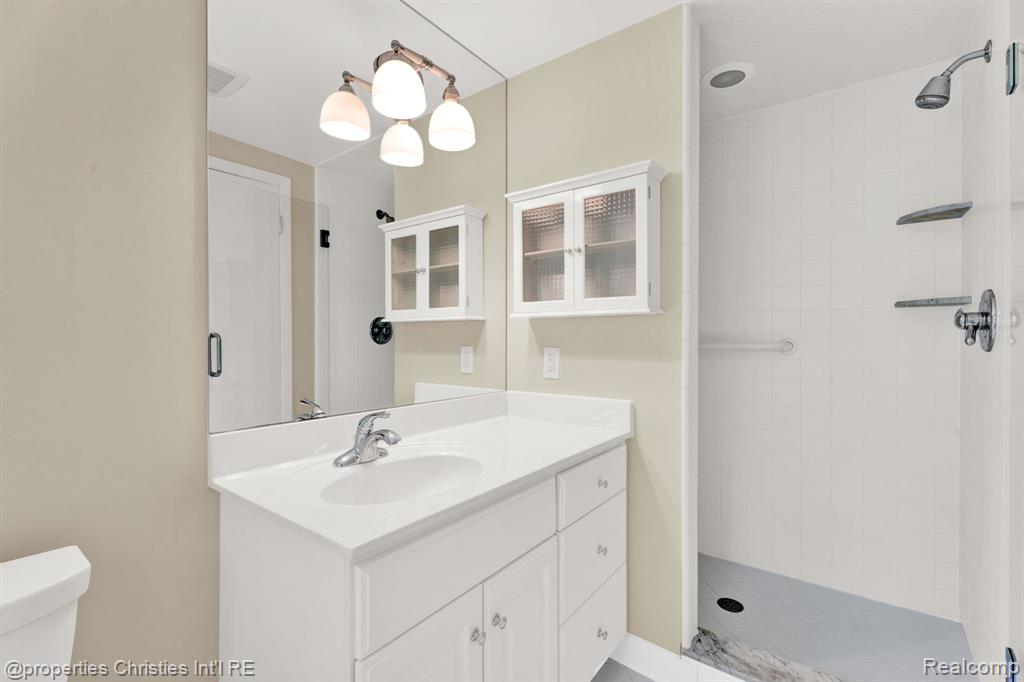 5127 Iron Gate Road Bloomfield Hills, MI 48304 - Photo 35 of 55 Gallery Image 35