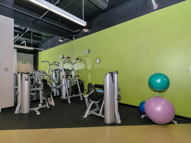 $7,000 | 1255 North Gulfstream Avenue, Unit 402, Sarasota, FL 34236