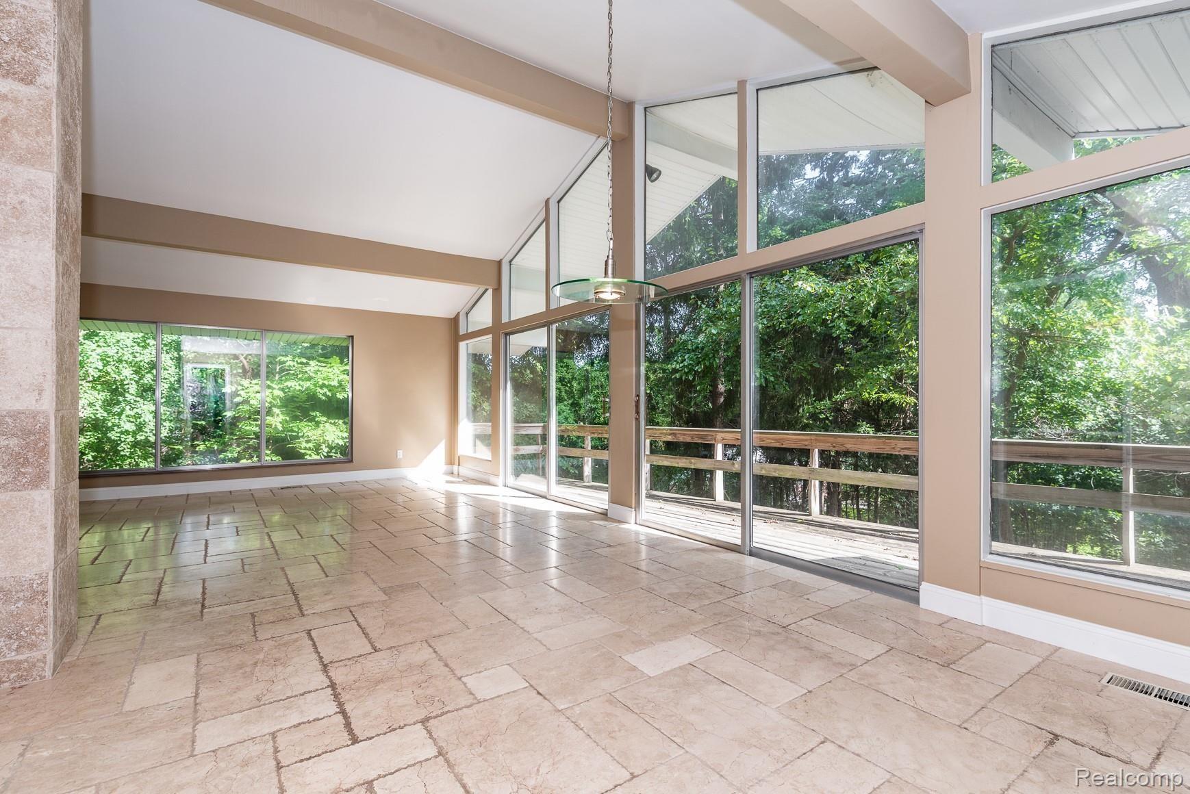 1315 Lone Pine Road Bloomfield Hills, MI 48302 - Photo 14 of 40 DSC_5324.jpg