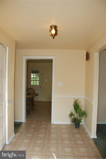5817 Detrick Road Mount Airy, MD 21771 - Photo 11 of 30 Interior (General)