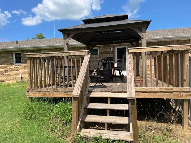 $179,900 | 329 West Railroad Street, Clay, KY 42404