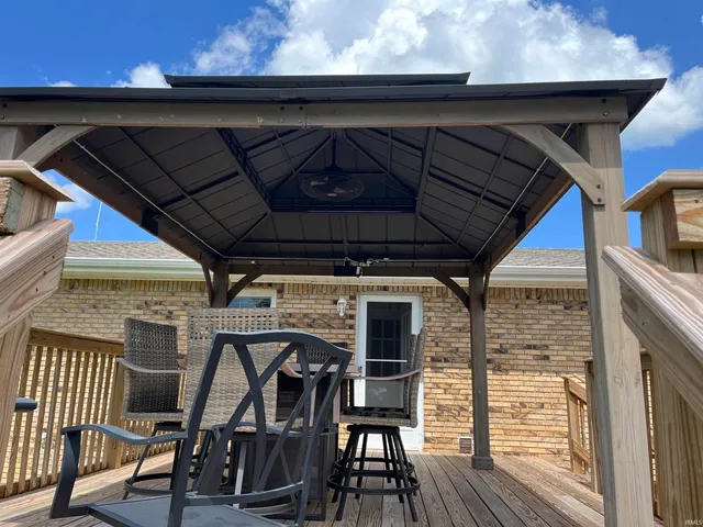 $179,900 | 329 West Railroad Street, Clay, KY 42404