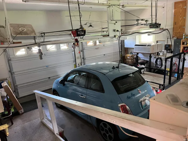 $179,900 | 329 West Railroad Street, Clay, KY 42404