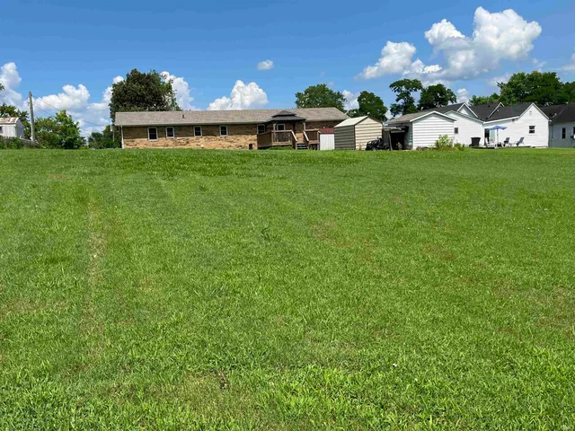 $179,900 | 329 West Railroad Street, Clay, KY 42404