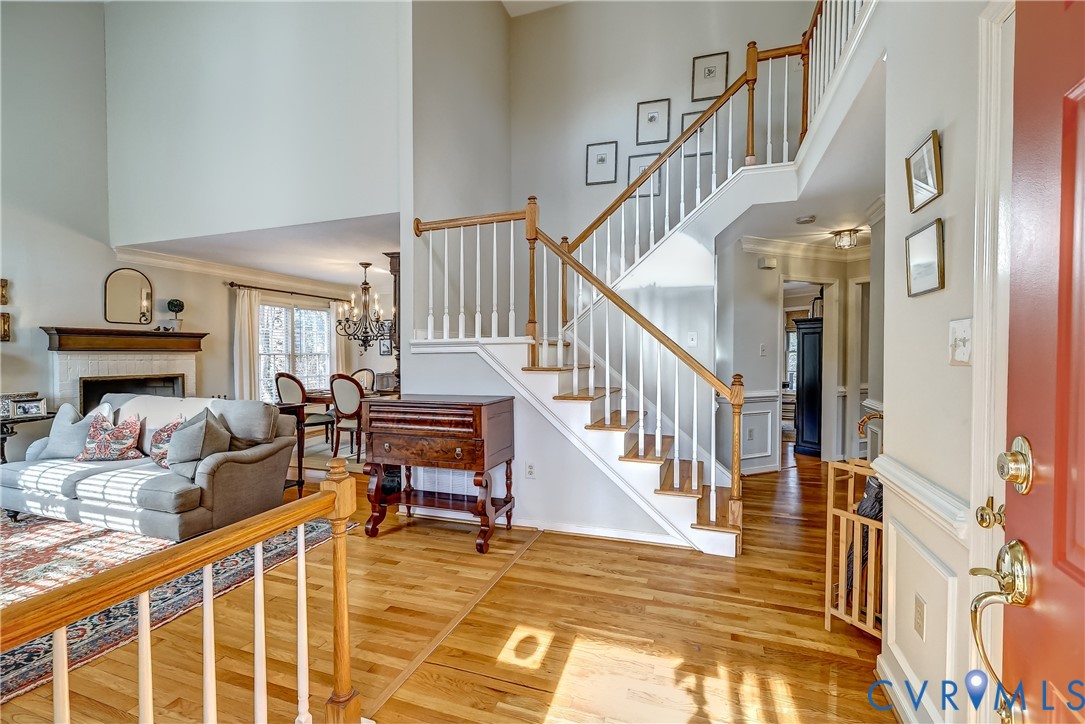 12600 Queensgate Road Midlothian, VA 23114 - Photo 4 of 50 Two-story foyer