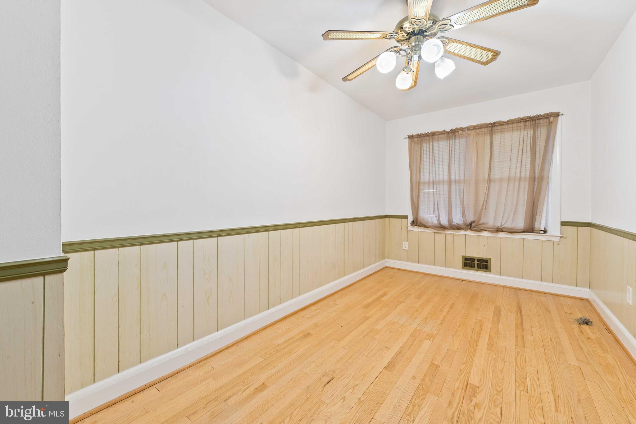 349 Grovethorn Road Middle River, MD 21220 - Photo 7 of 29