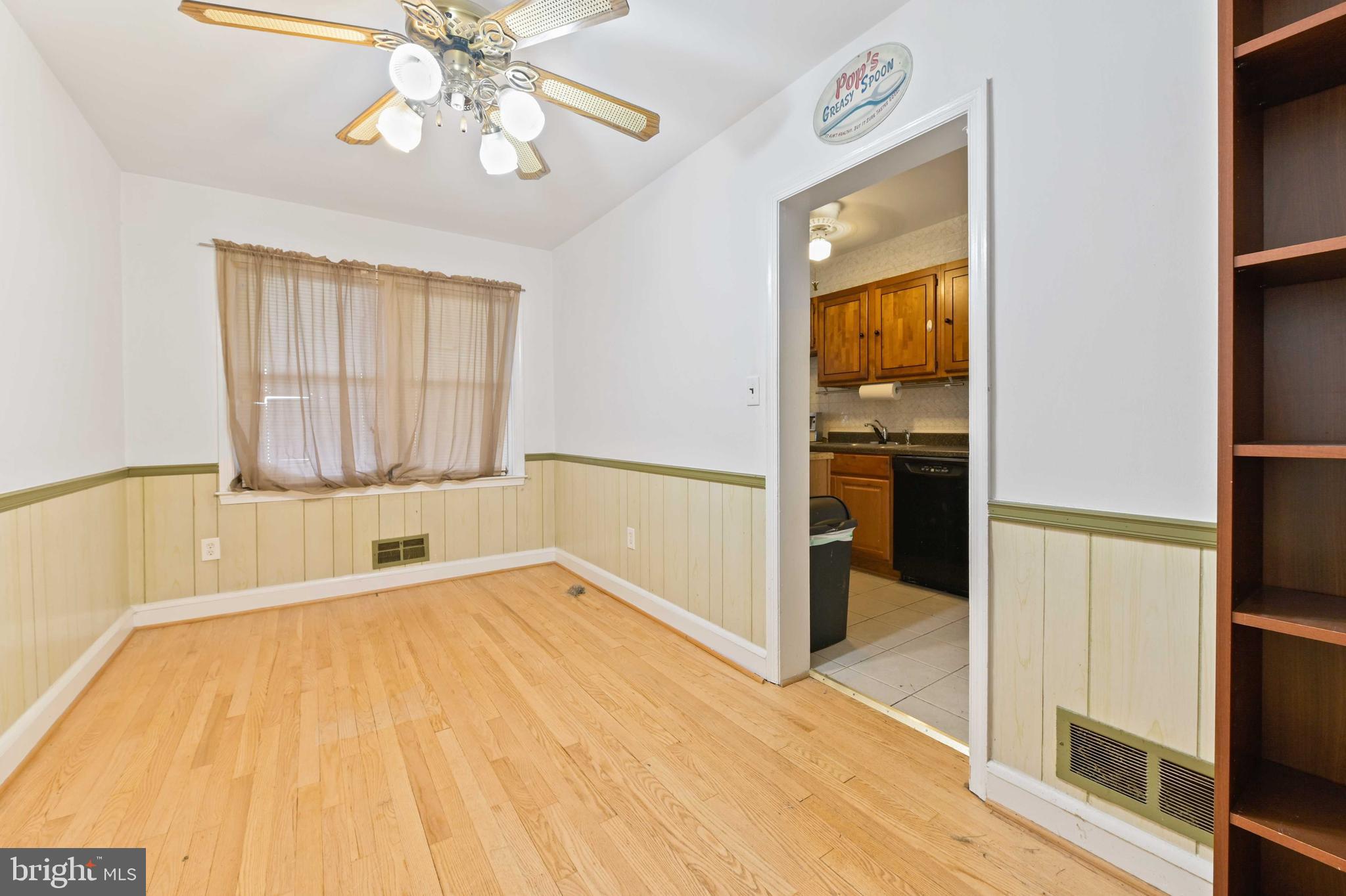 349 Grovethorn Road Middle River, MD 21220 - Photo 8 of 29