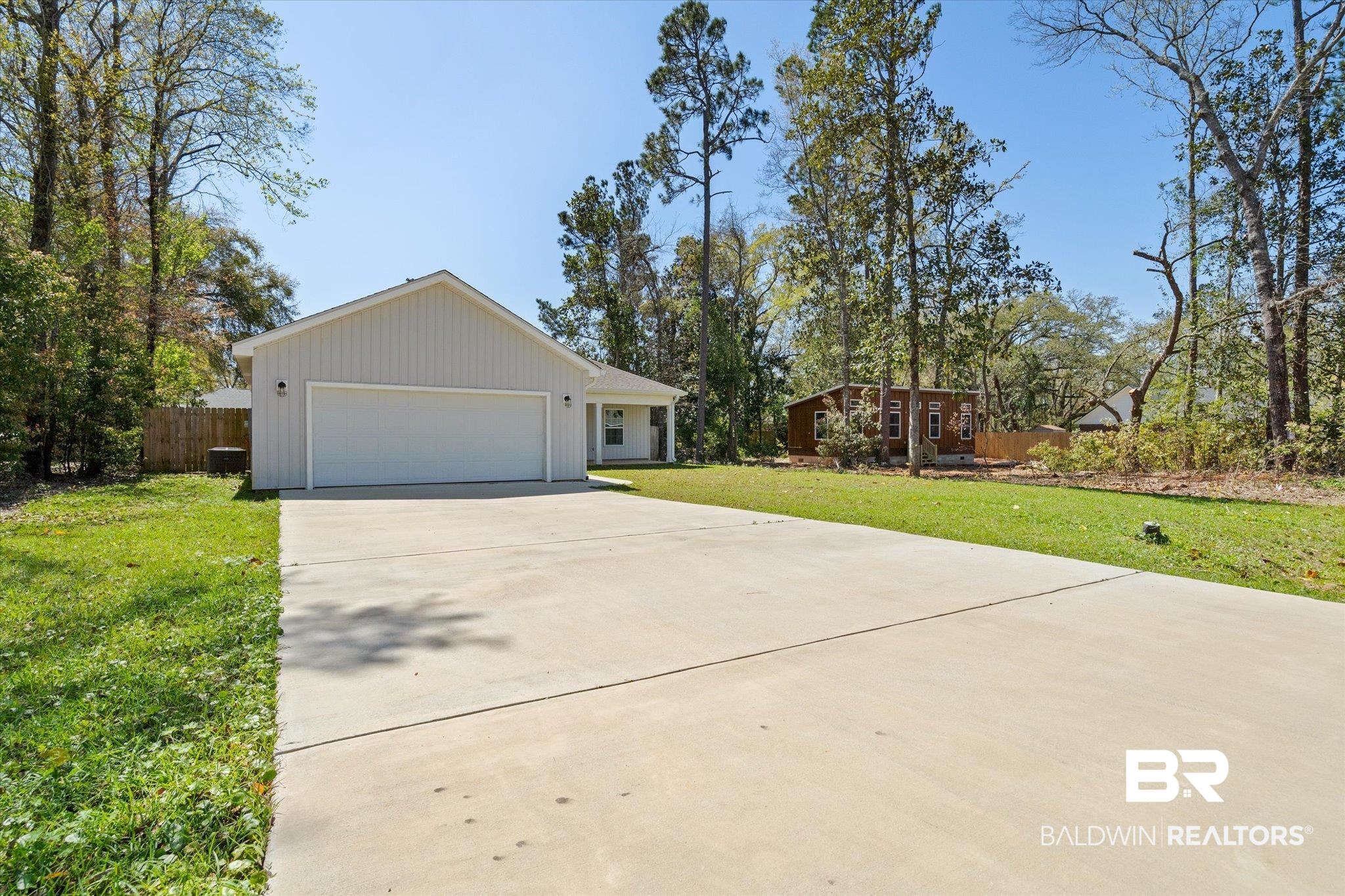 409 Oakleigh Circle Foley, AL 36535 - Photo 20 of 21 Front Driveway