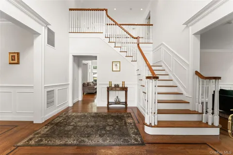 $2,249,000 | 1 Cambridge Court, New Rochelle, NY 10804