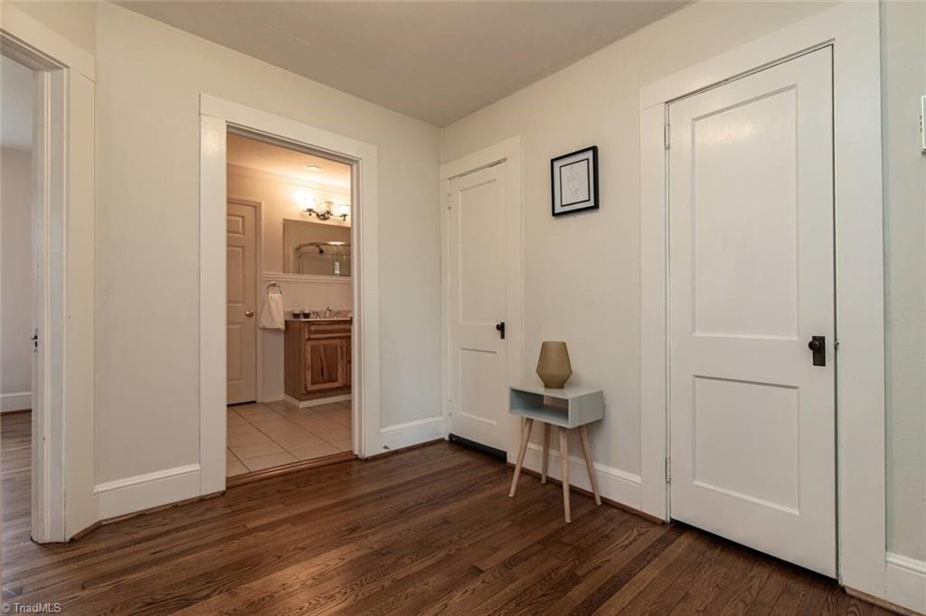 505 Gatewood Avenue High Point, NC 27262 - Photo 11 of 21
