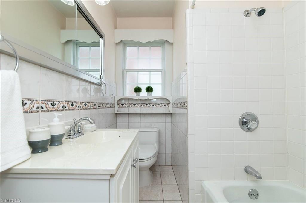 505 Gatewood Avenue High Point, NC 27262 - Photo 16 of 21