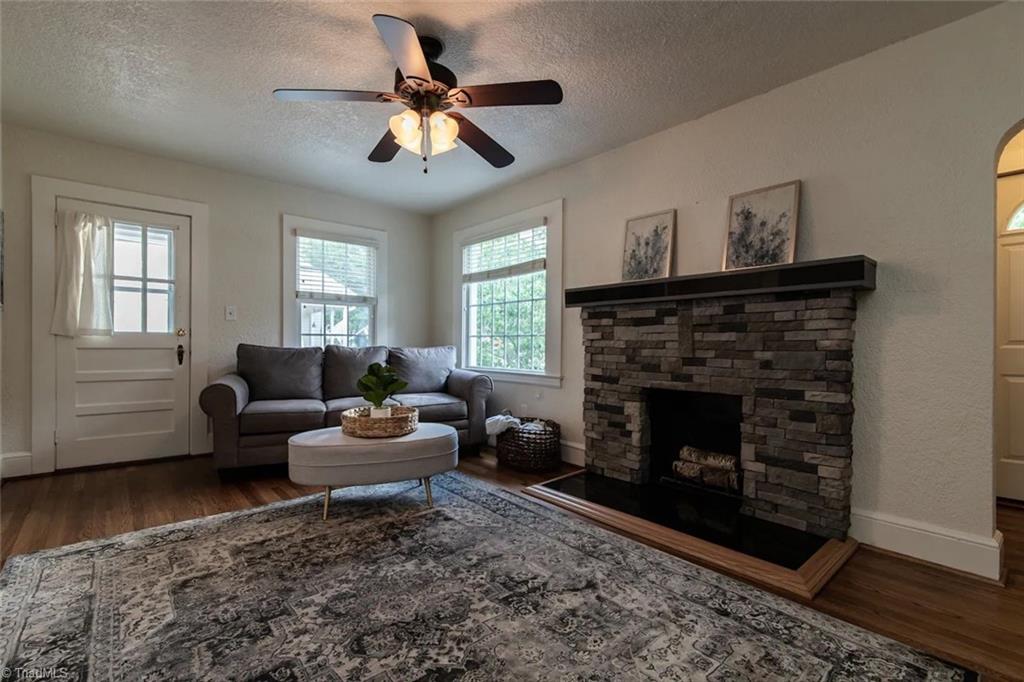 505 Gatewood Avenue High Point, NC 27262 - Photo 3 of 21