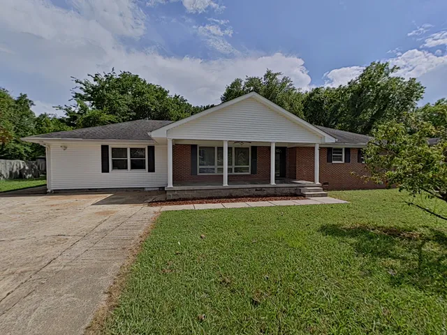 $269,500 | 1106 Bagley Drive, Fayetteville, TN 37334