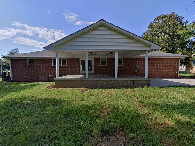 $269,500 | 1106 Bagley Drive, Fayetteville, TN 37334