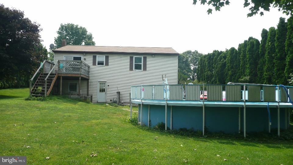 15 Bomberger Road Lititz, PA 17543 - Photo 4 of 19