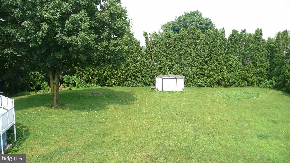 15 Bomberger Road Lititz, PA 17543 - Photo 6 of 19