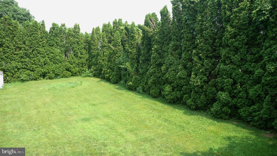 15 Bomberger Road Lititz, PA 17543 - Photo 7 of 19