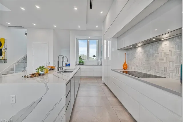 $6,399,000 | 432 Bayside Avenue, Naples, FL 34108