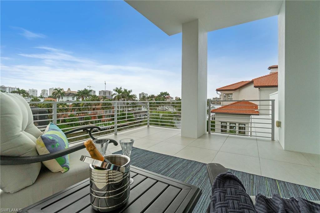 432 Bayside Avenue Naples, FL 34108 - Photo 33 of 50