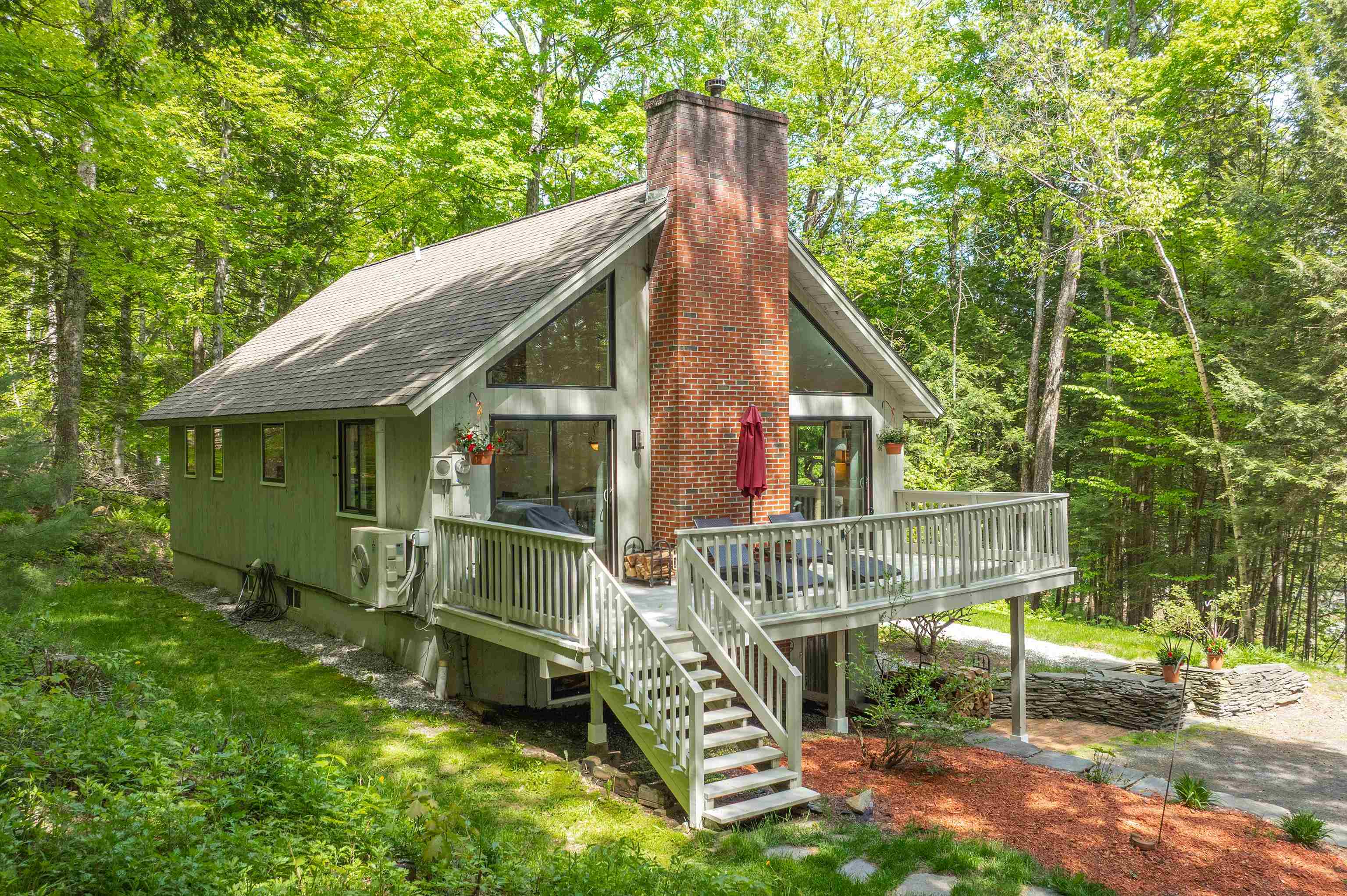 1196 Marsh Family Road, Unit 7176 Hartford, VT 05059 - Photo 3 of 49