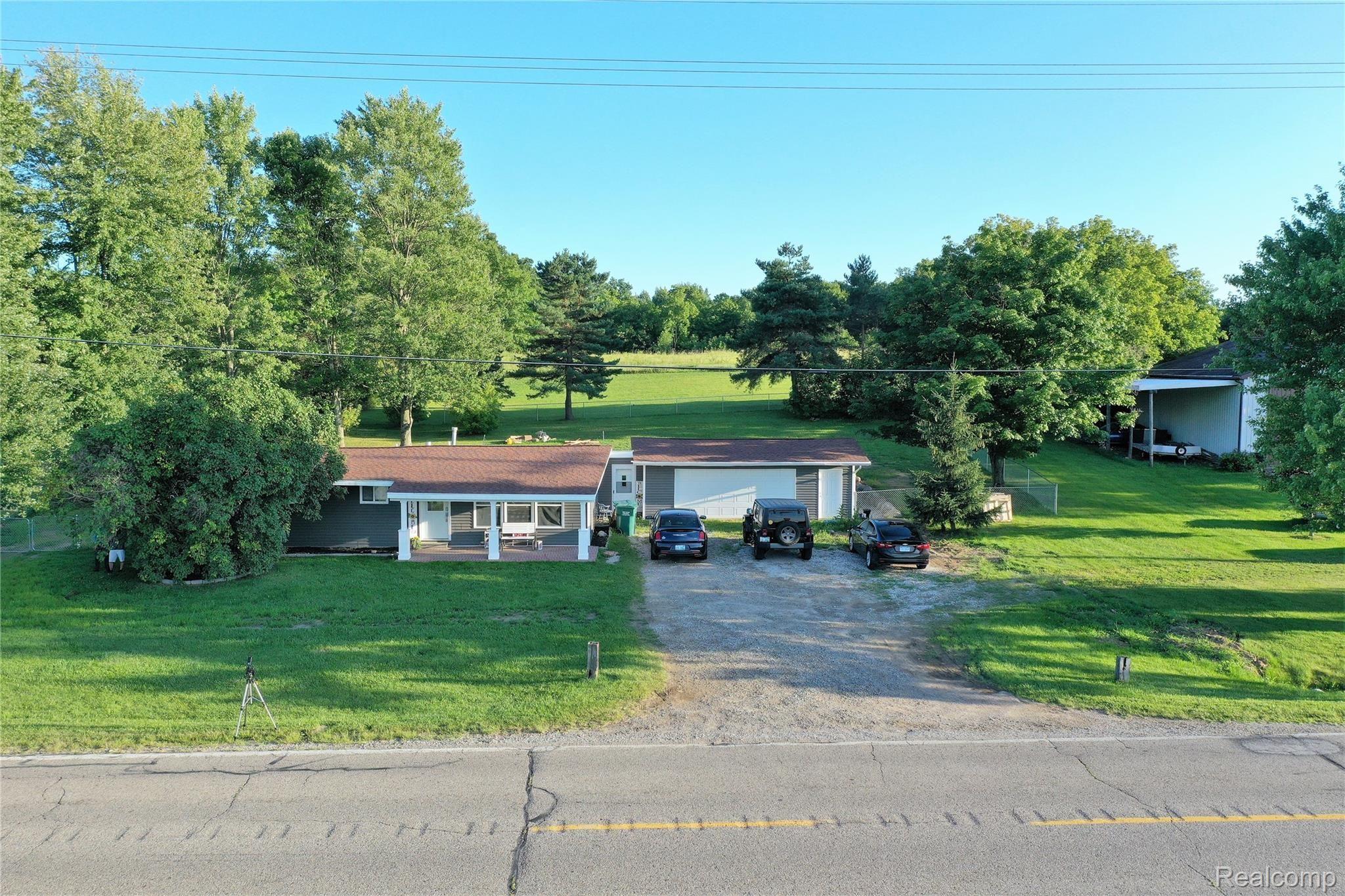 4639 Lippincott Road Lapeer, MI 48446 - Photo 3 of 27 org_7c293fd27ee41af3_1597619798000 (1).jpg
