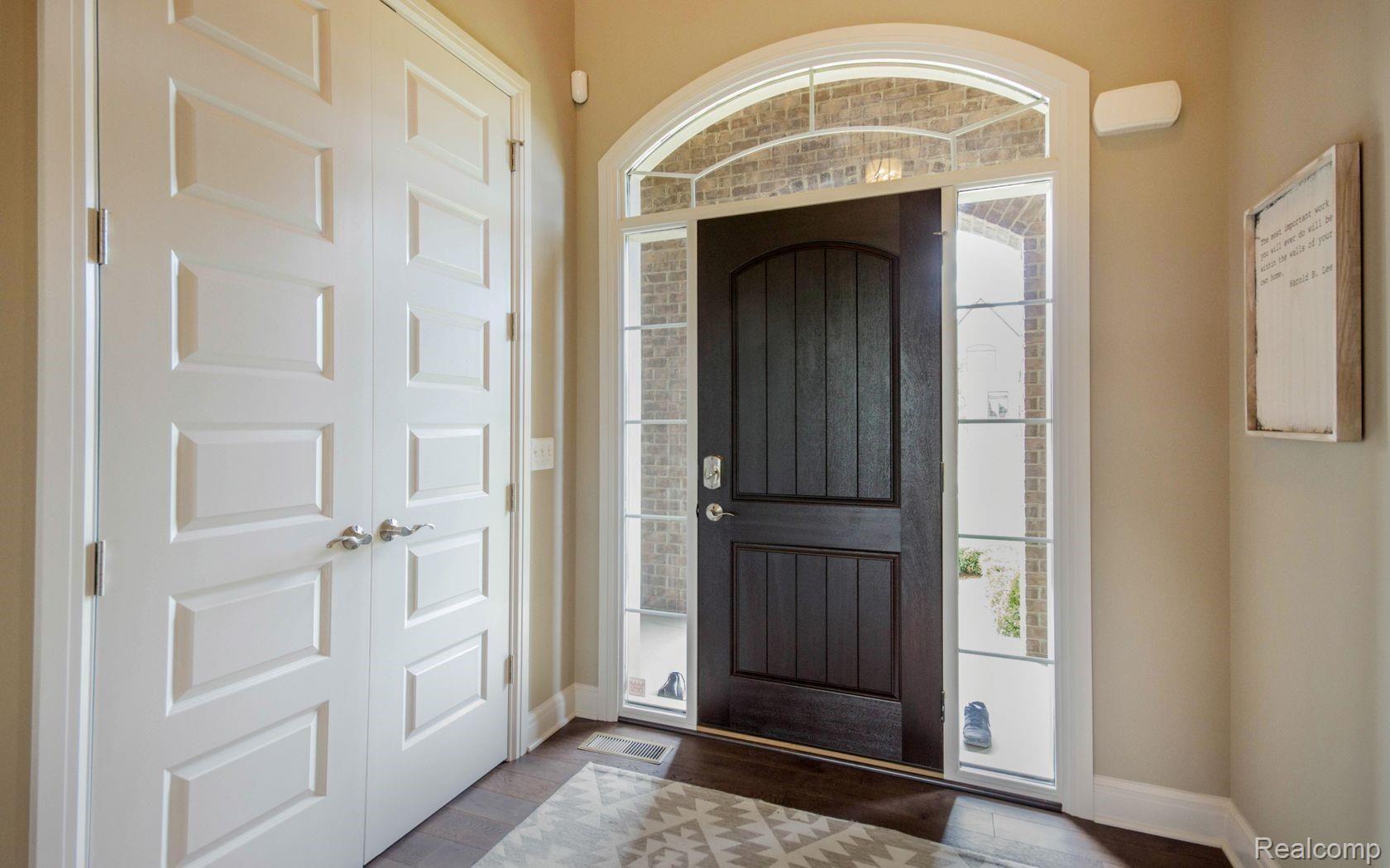 1719 Traceky Drive Rochester, MI 48306 - Photo 2 of 39 3.jpg