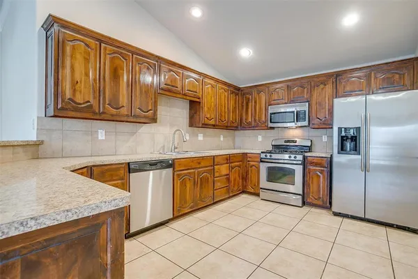$1,950 | 2101 Ingrid Lane, Fort Worth, TX 76131