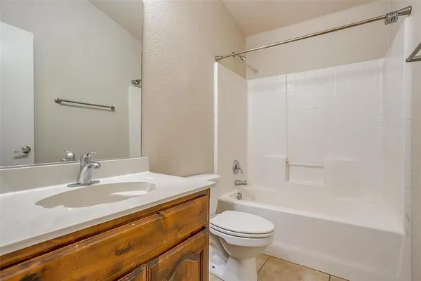 $1,950 | 2101 Ingrid Lane, Fort Worth, TX 76131