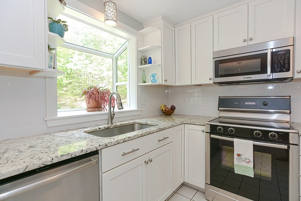 18 Beaverbrook Road Norfolk, MA 02056 - Photo 21 of 39 Gallery Image 21