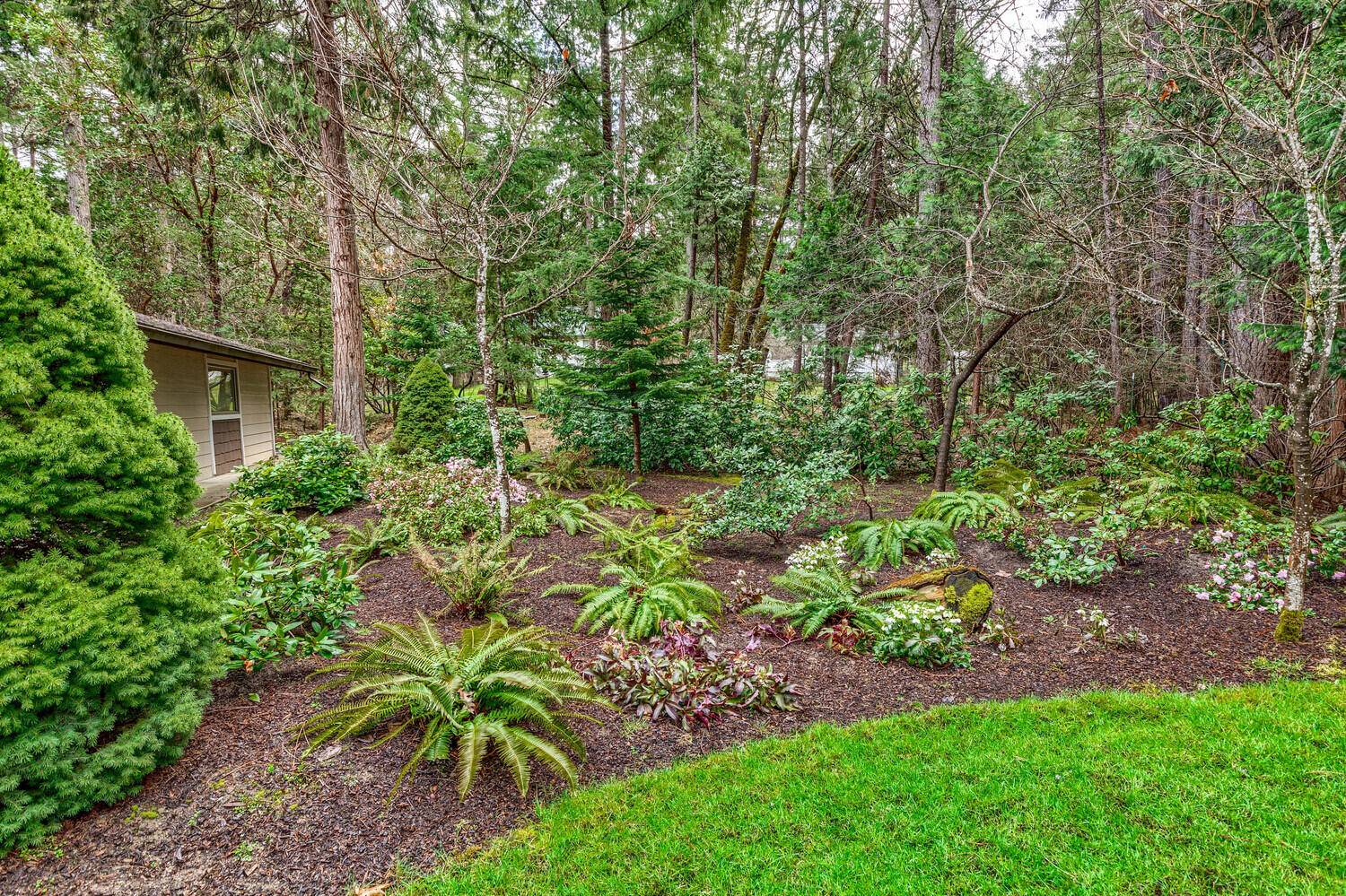5290 Hugo Road Grants Pass, OR 97526 - Photo 13 of 59 18_HR_18_mls