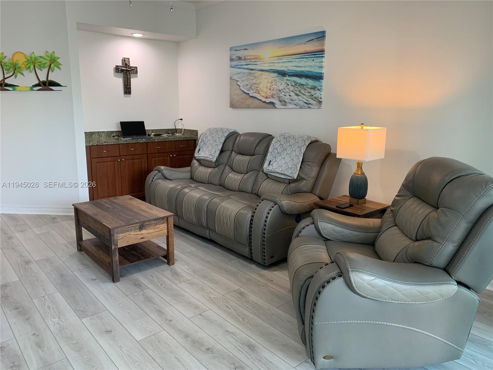 6142 Southeast Landing Way, Unit 6 Stuart, FL 34997 - Photo 33 of 51 Living Area