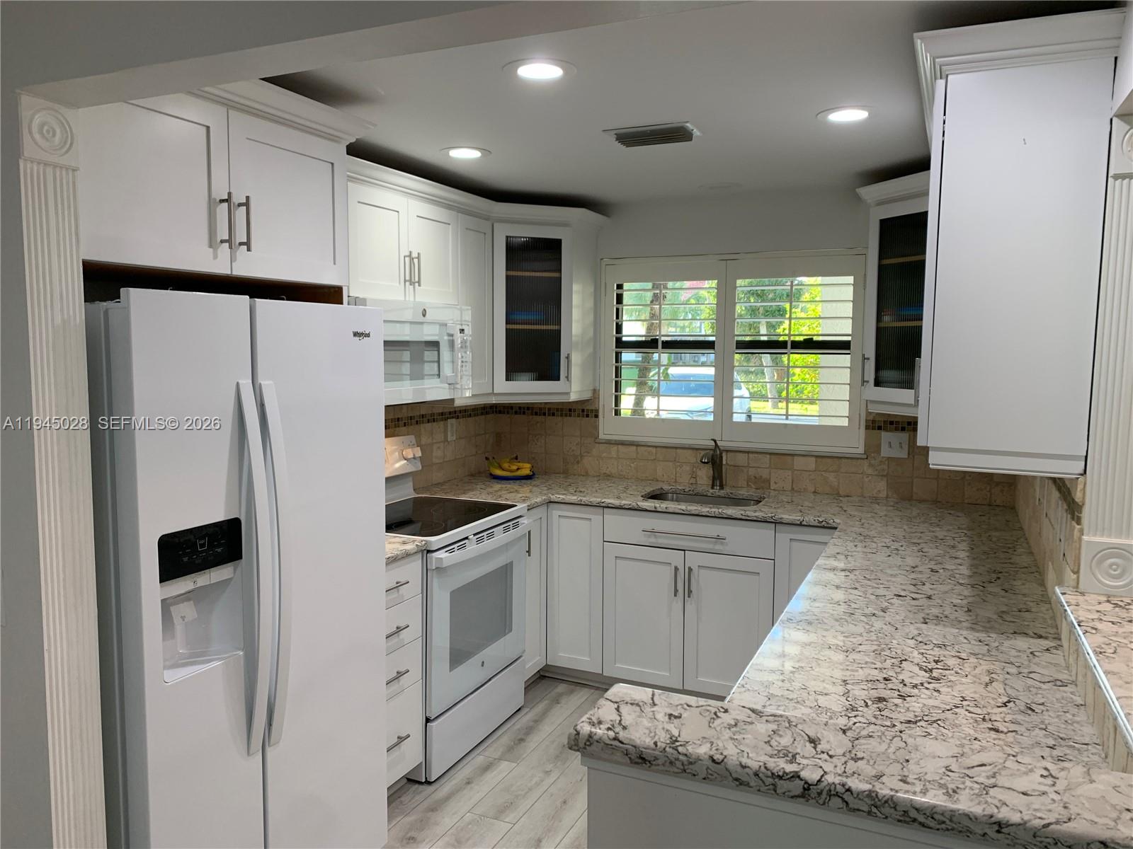 6142 Southeast Landing Way, Unit 6 Stuart, FL 34997 - Photo 9 of 51 Kitchen