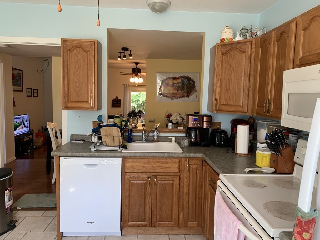 115 Riverview Place, Unit D Southbridge, MA 01550 - Photo 7 of 25