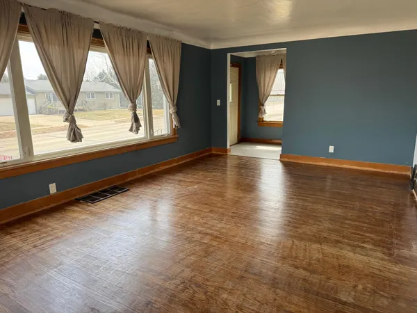 $229,900 | 20 2nd Avenue Southwest, Wells, MN 56097