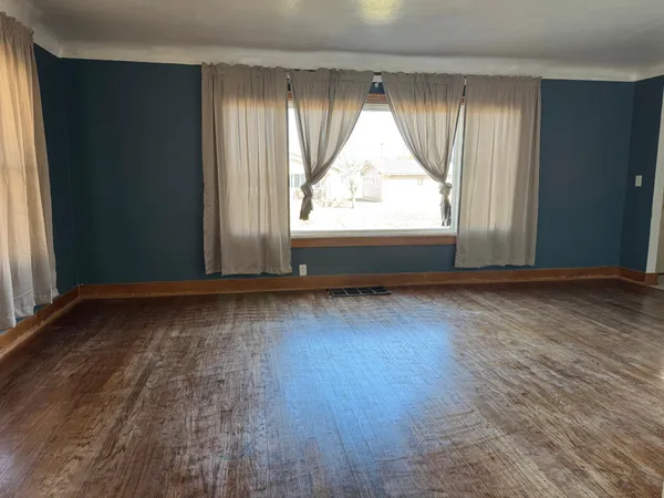 $229,900 | 20 2nd Avenue Southwest, Wells, MN 56097