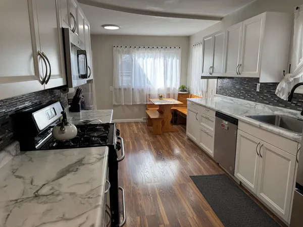 $229,900 | 20 2nd Avenue Southwest, Wells, MN 56097