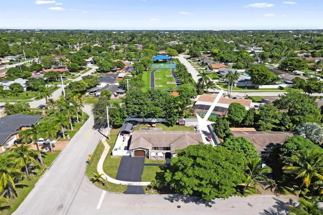 $549,900 | 6411 Southwest 6th Street, Margate, FL 33068