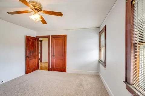 a view of empty room with window