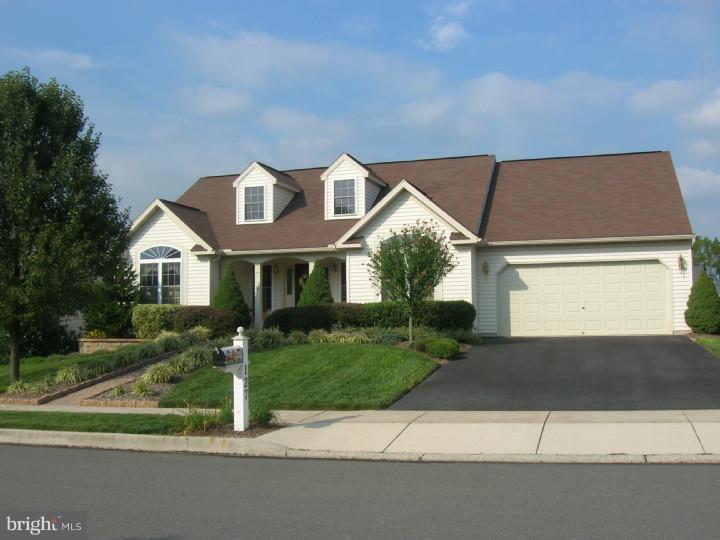 127 Running Creek Drive Sinking Spring, PA 19608 - Photo 1 of 24 Gallery Image 1