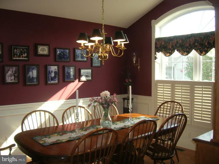 127 Running Creek Drive Sinking Spring, PA 19608 - Photo 4 of 24 Gallery Image 4