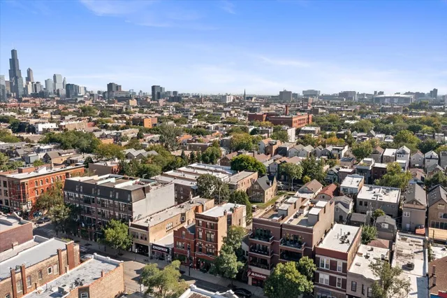 $525,000 | 1921 West Chicago Avenue, Chicago, IL 60622