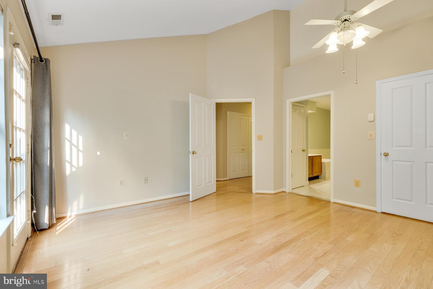 624 Brickhouse Road Princeton, NJ 08540 - Photo 28 of 35 an empty room with a bathroom