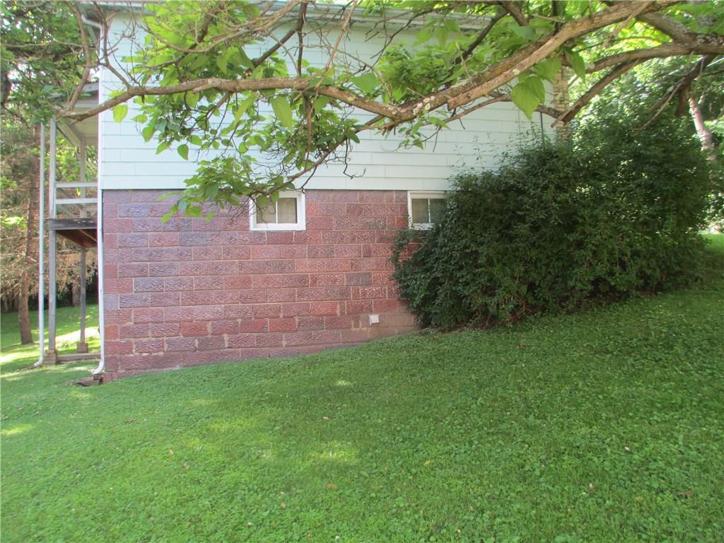 163 Community Park Road Vandergrift, PA 15690 - Photo 5 of 9 Gallery Image 5