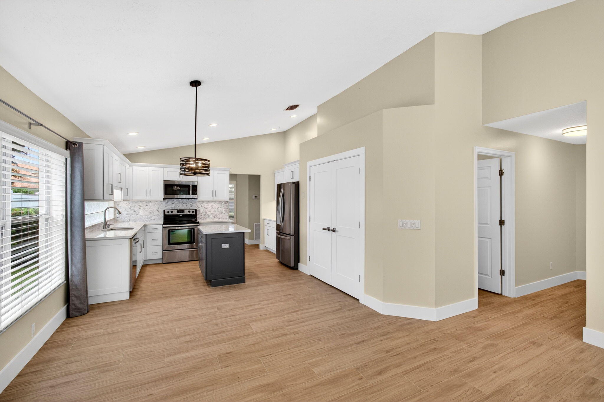 1142 Canoe Point Delray Beach, FL 33444 - Photo 25 of 68 Informal living