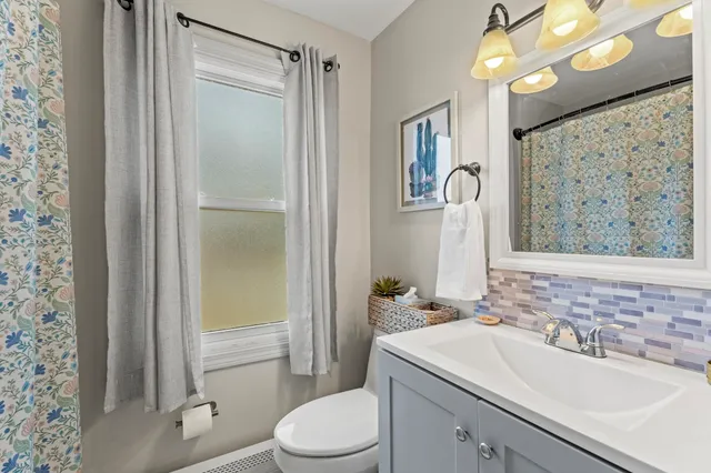 $535,000 | 4 Woodland Avenue, Seabrook, NH 03874